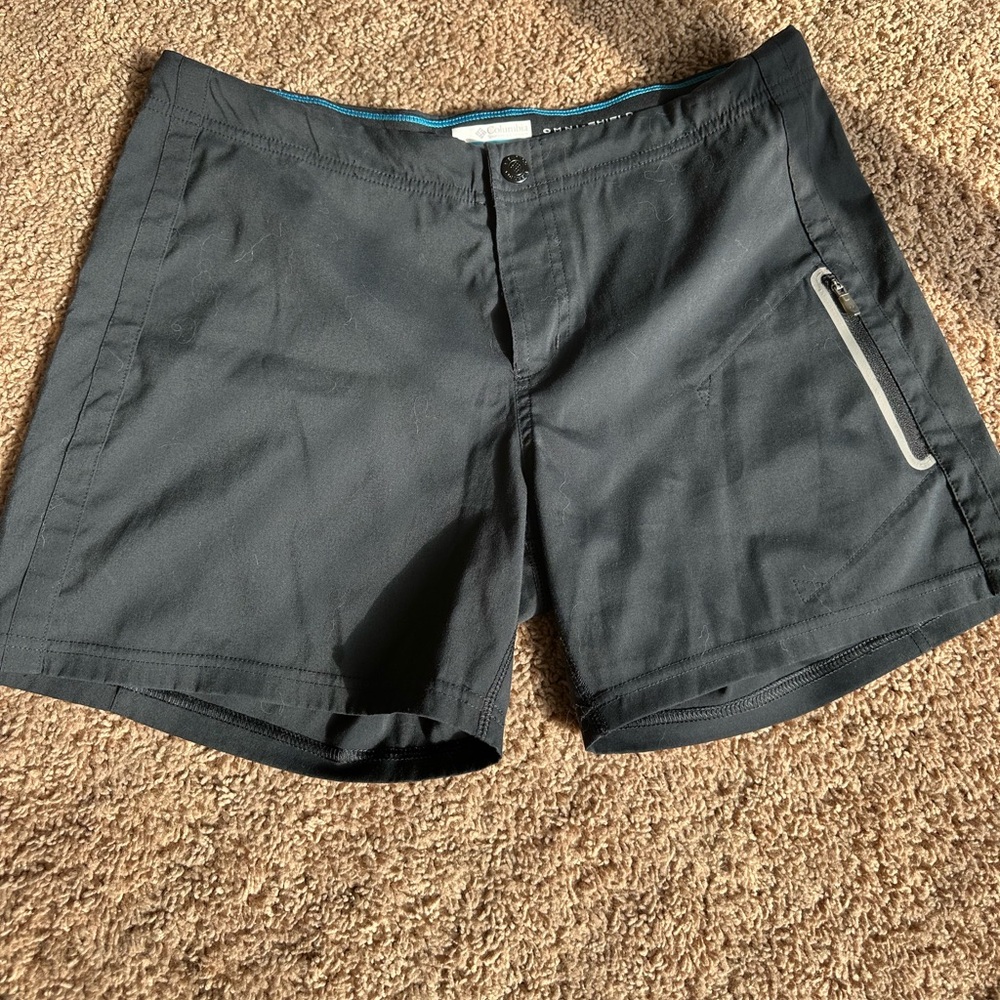 Columbia Women's Black Omni-Shield Shorts Size 8